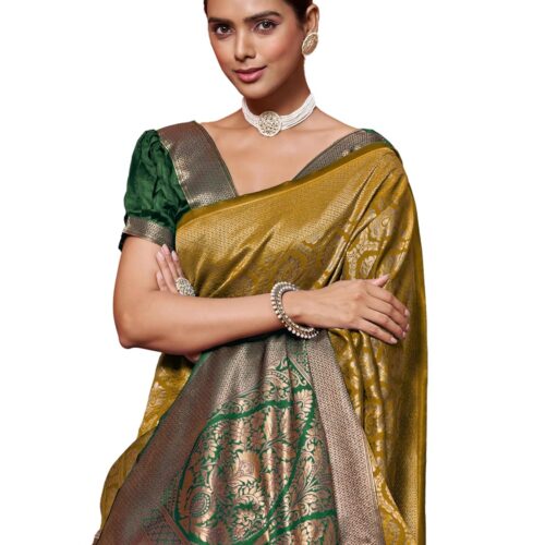EthnicJunction Women's Silk Blend Banarasi Saree With Blouse Piece