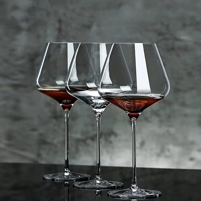 PrimeWorld Clear Handblown Wine Glass-550ml Crystal Clear Lead Free Wine Glass red Wine, White Wine Glass,Champagne, Scotch Glass | Perfect for Home, Bars and Parties-1Piece