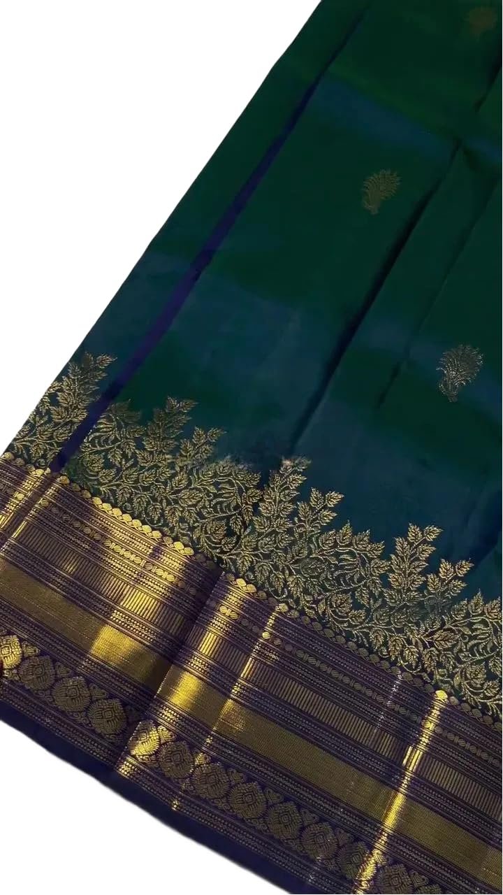 Women’s Soft Banarasi Silk with Rich Zari Weaving Work Saree with Unstitched Blouse Piece