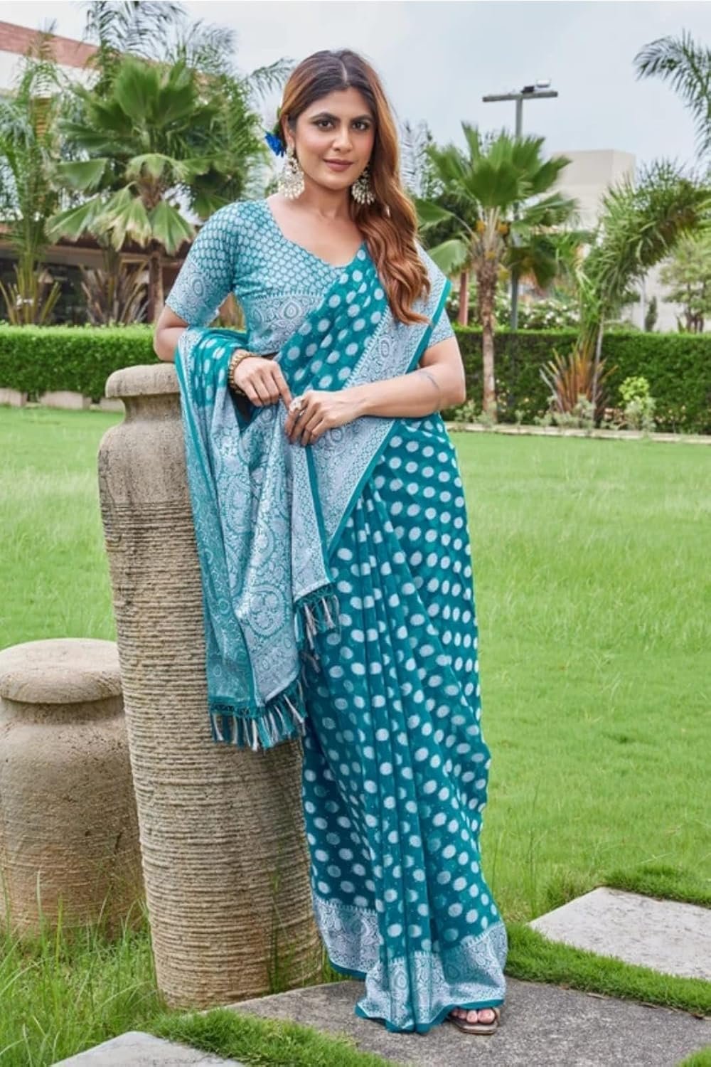 Women's Banarasi Georgette Saree with Woven Zari Border & Rich Floral Pallu | Traditional Ethnic Saree with Unstitched Blouse Piece for Wedding, Party, Festival & Reception Wear