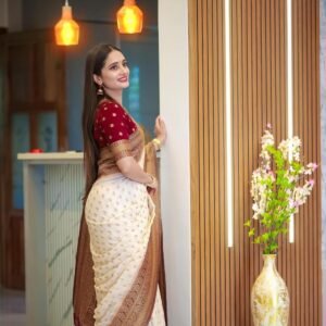 Anjaneya Sarees Woven Designer Banarasi Silk Kanjivaram Saree With Blouse